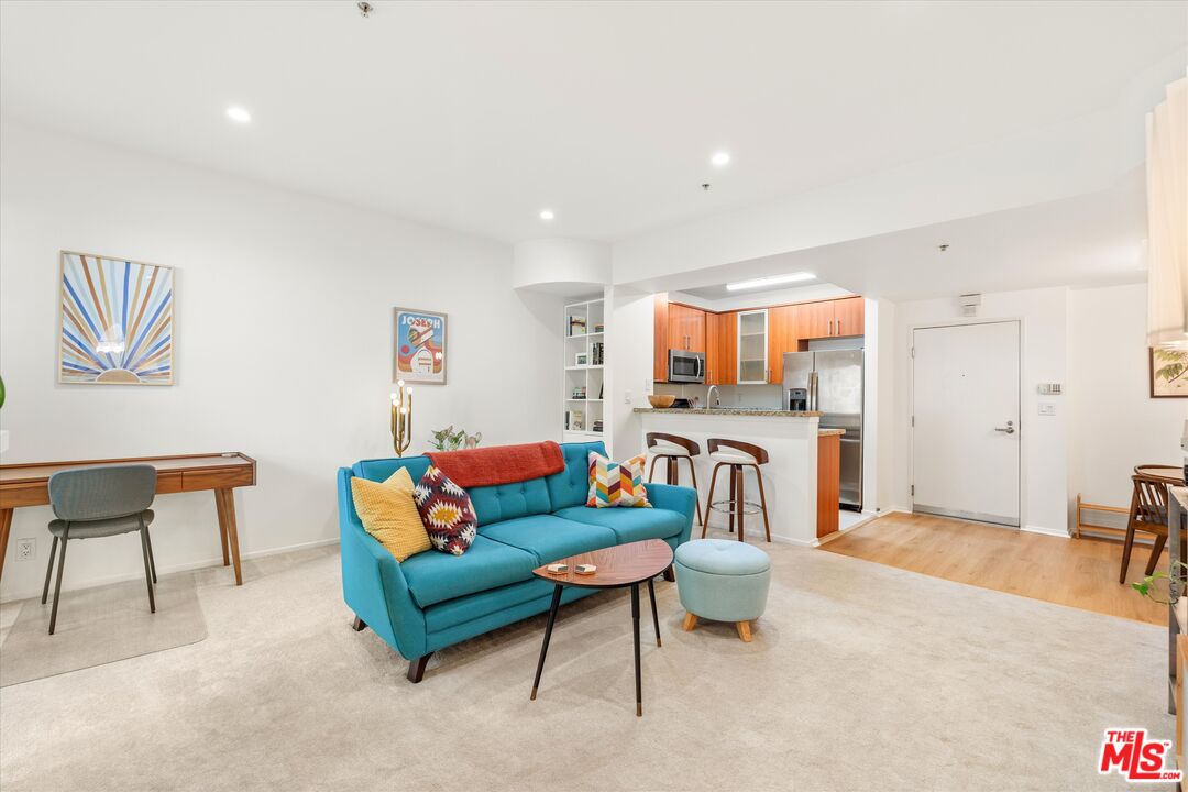 620 S Gramercy Pl Unit: 239