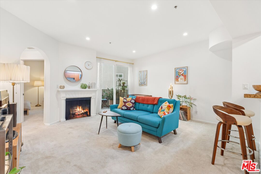 620 S Gramercy Pl Unit: 239