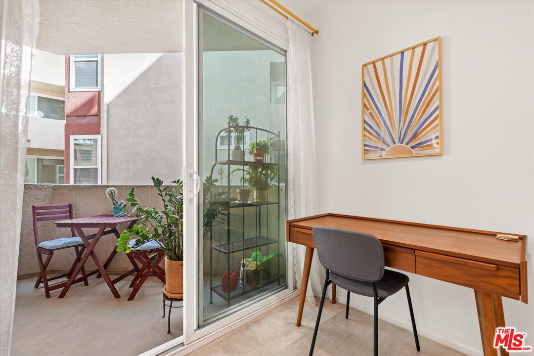 620 S Gramercy Pl Unit: 239