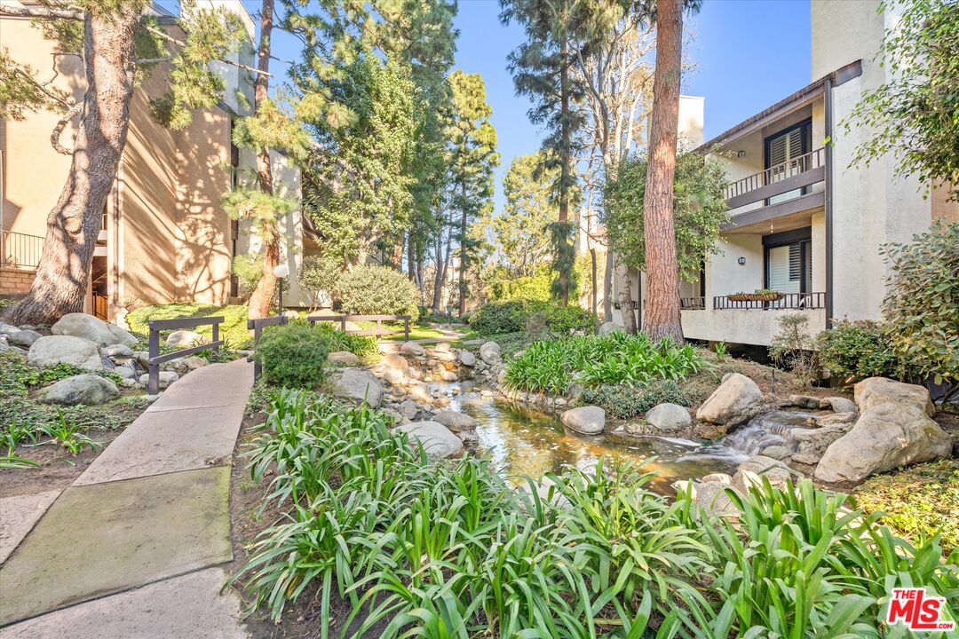 8707 Falmouth Ave Unit: 110