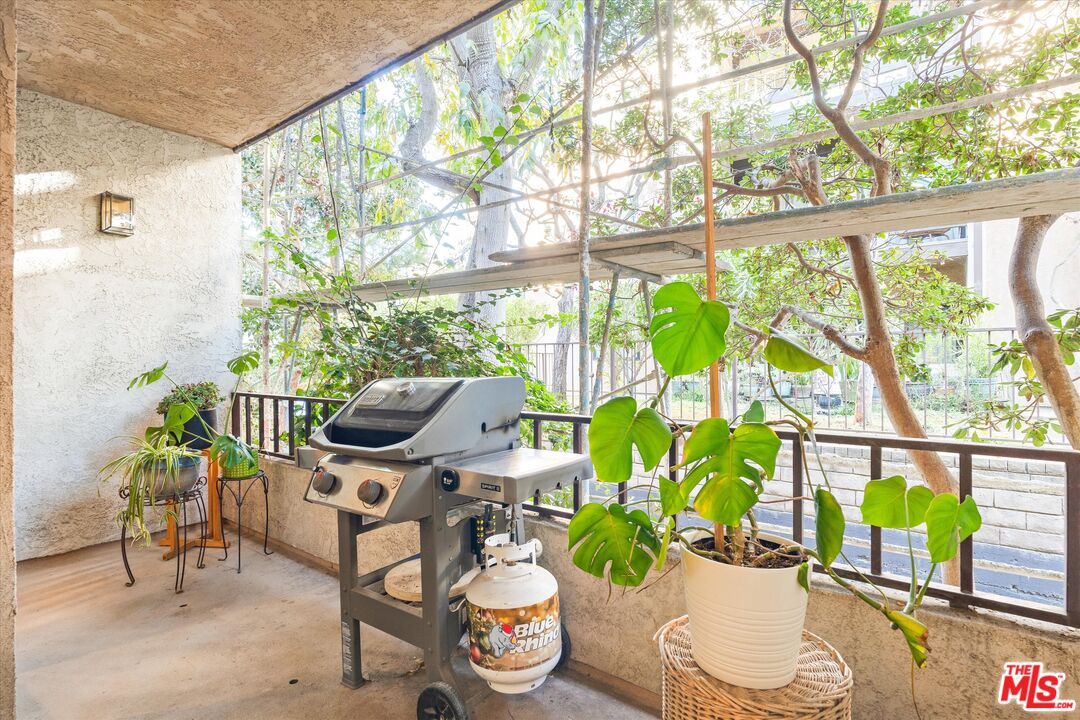 8707 Falmouth Ave Unit: 110