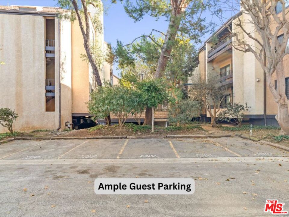 8707 Falmouth Ave Unit: 110