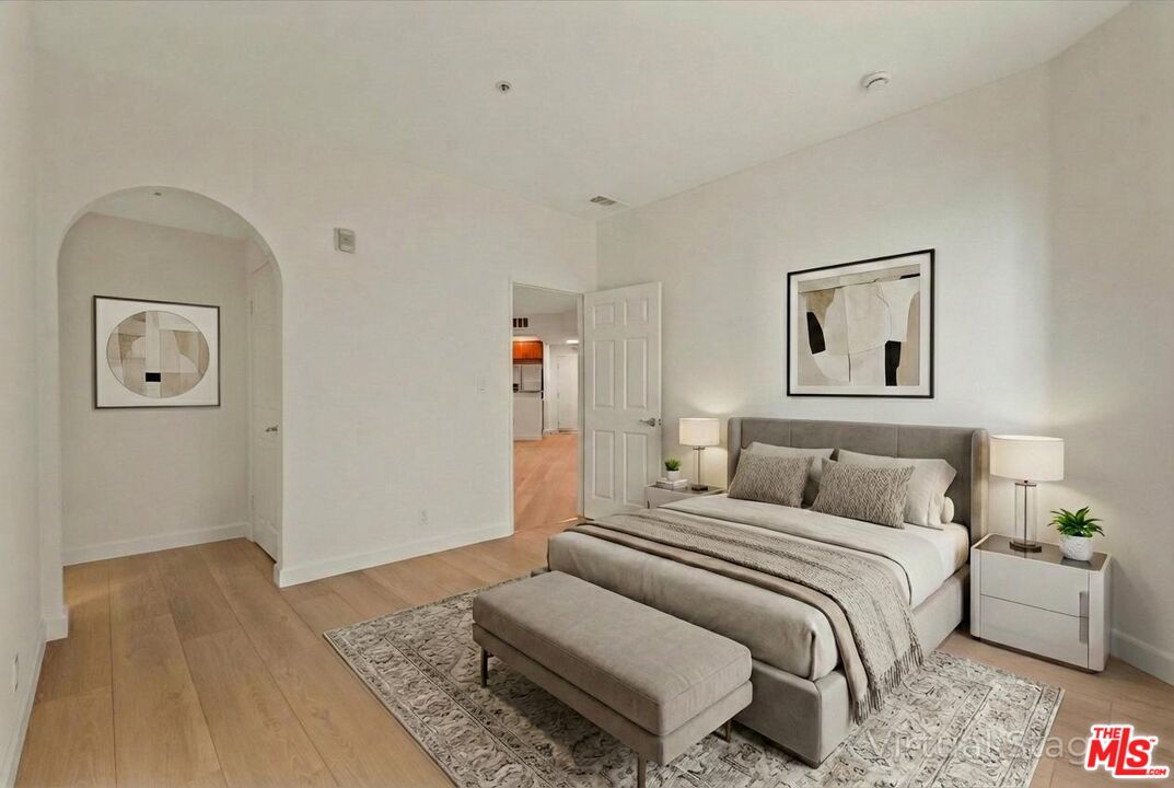 620 S Gramercy Pl Unit: 122