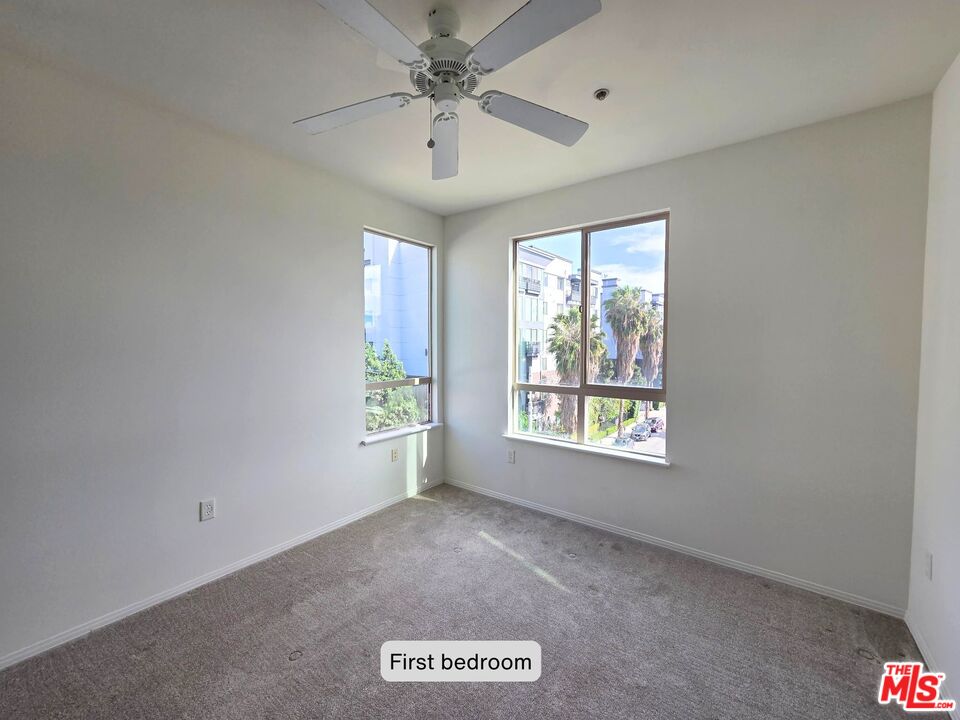 100 S Alameda St Unit: 455