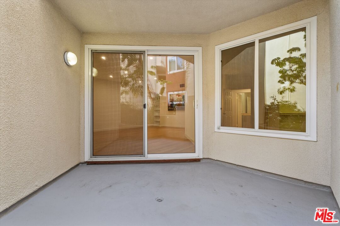 620 S Gramercy Pl Unit: 122