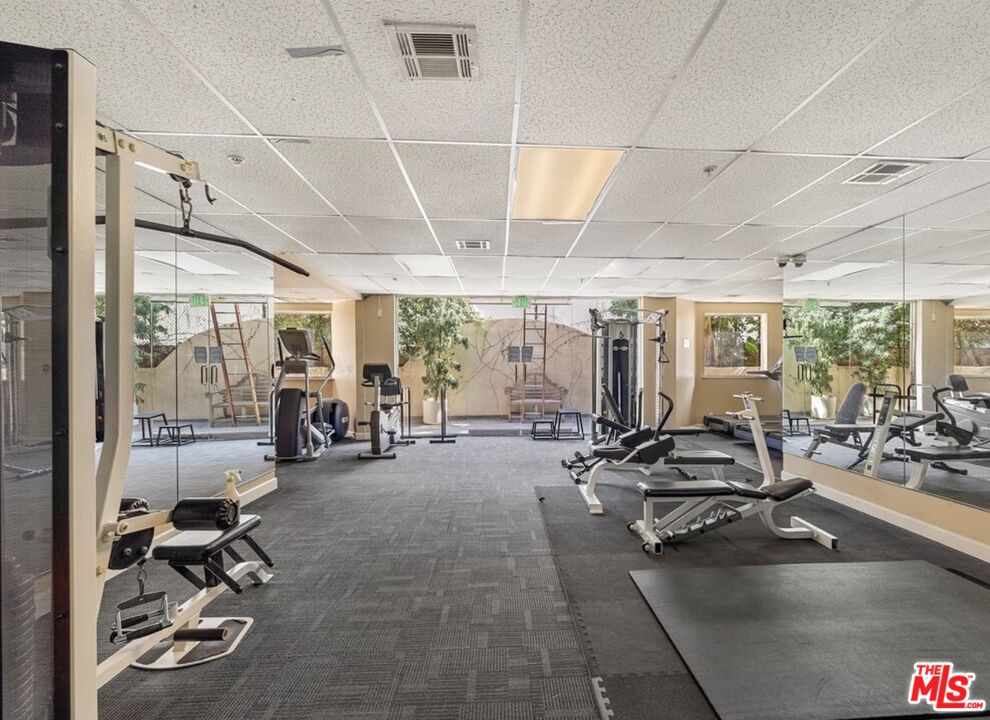 620 S Gramercy Pl Unit: 122