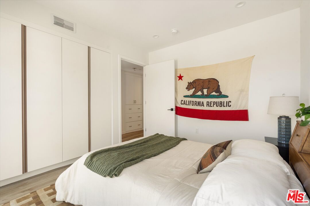 3961 Tilden Ave Unit: 3