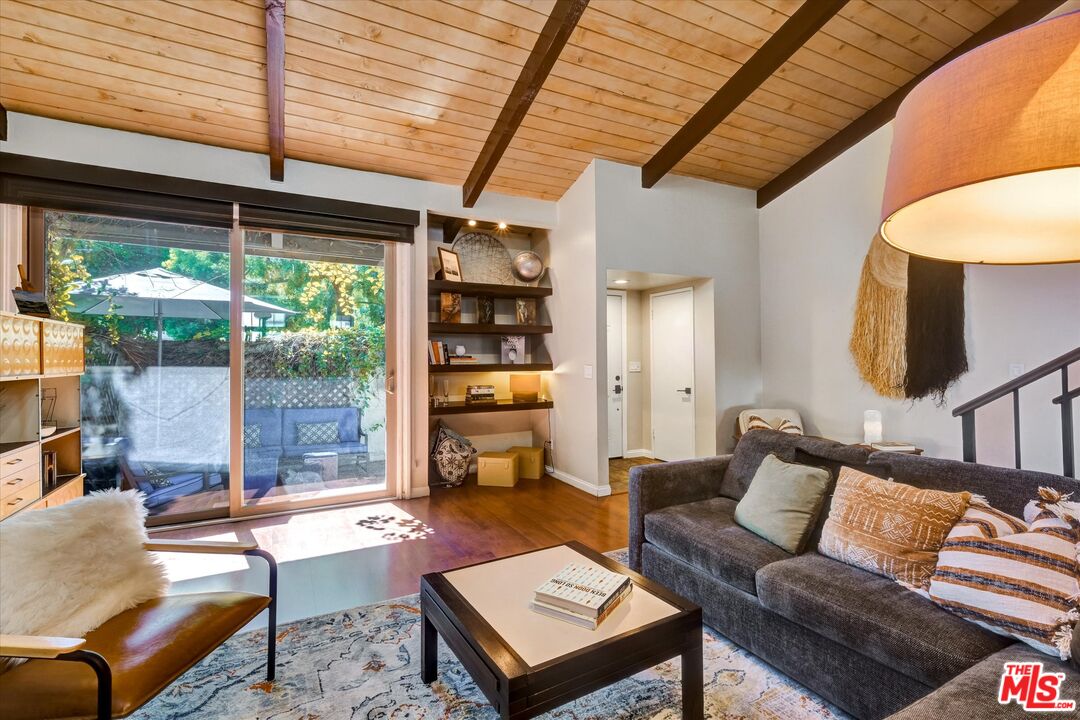 11732 Moorpark St Unit: J