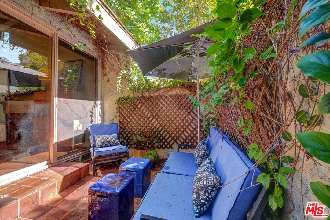 11732 Moorpark St Unit: J