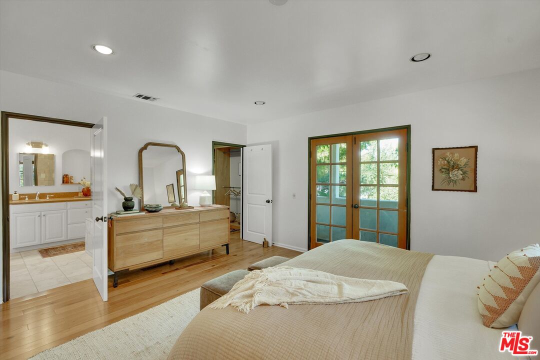 4300 Laurelgrove Ave