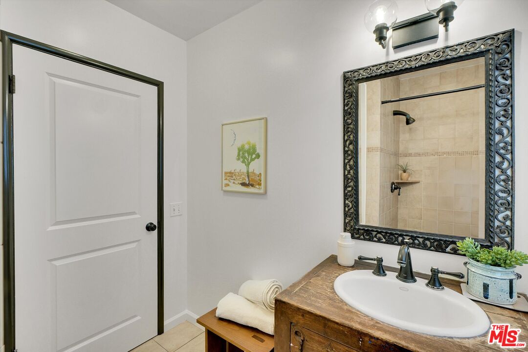 4300 Laurelgrove Ave