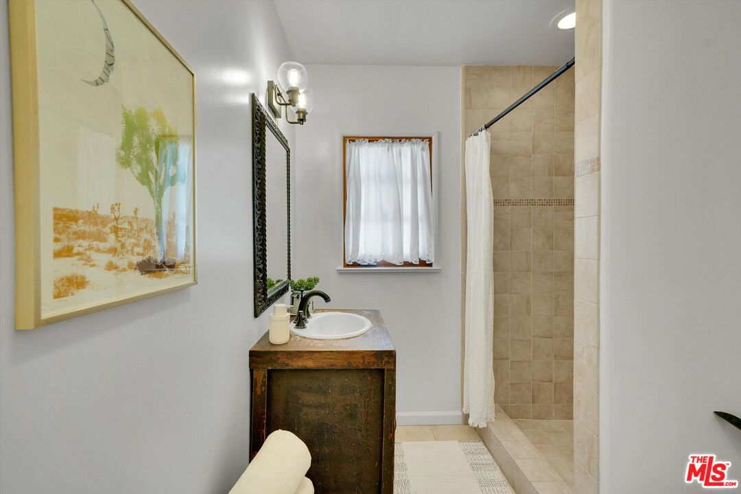 4300 Laurelgrove Ave