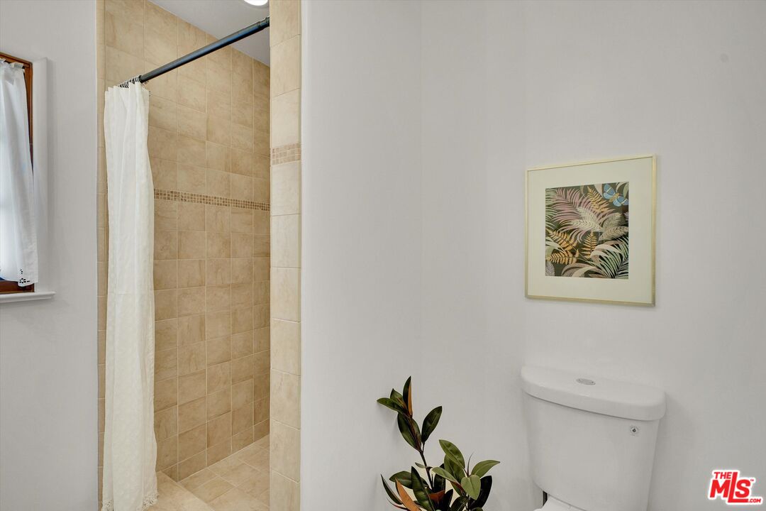 4300 Laurelgrove Ave