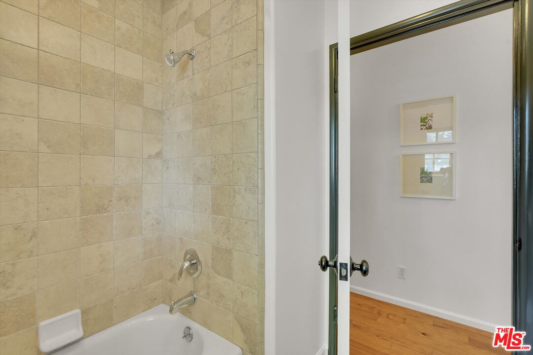 4300 Laurelgrove Ave