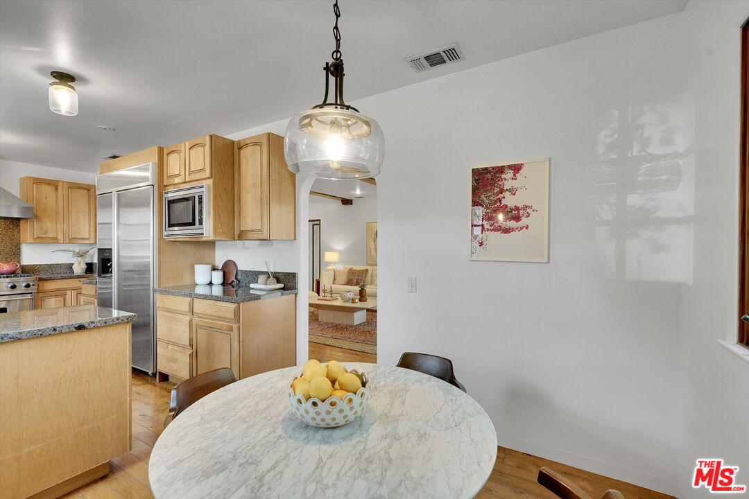 4300 Laurelgrove Ave