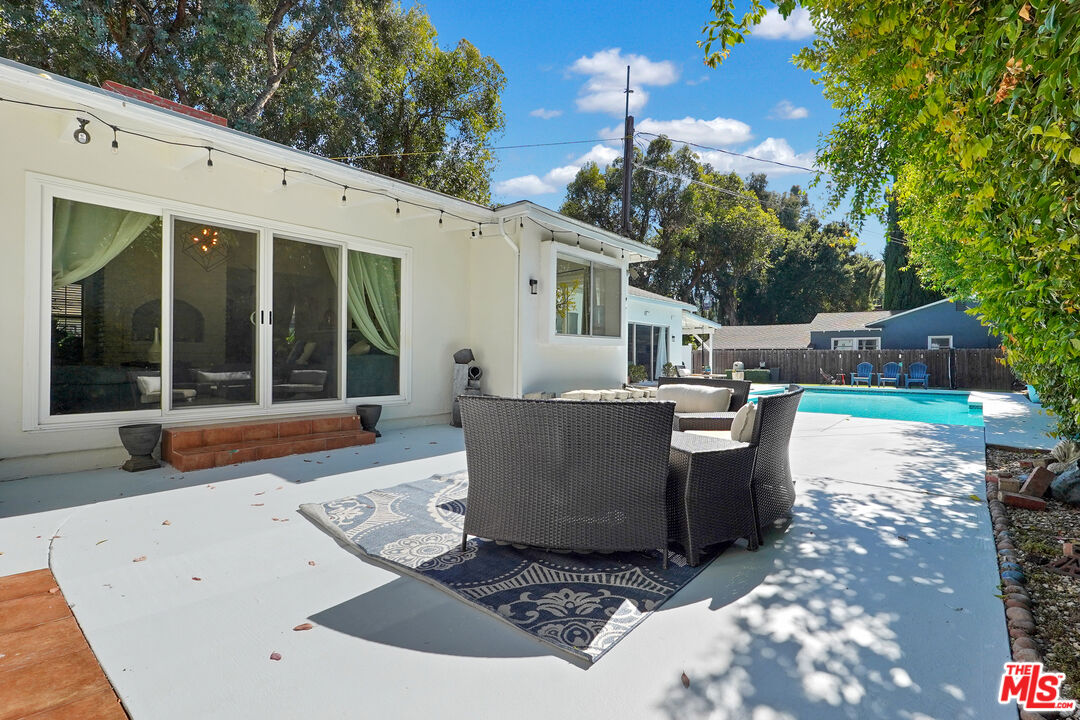 5003 Alhama Dr