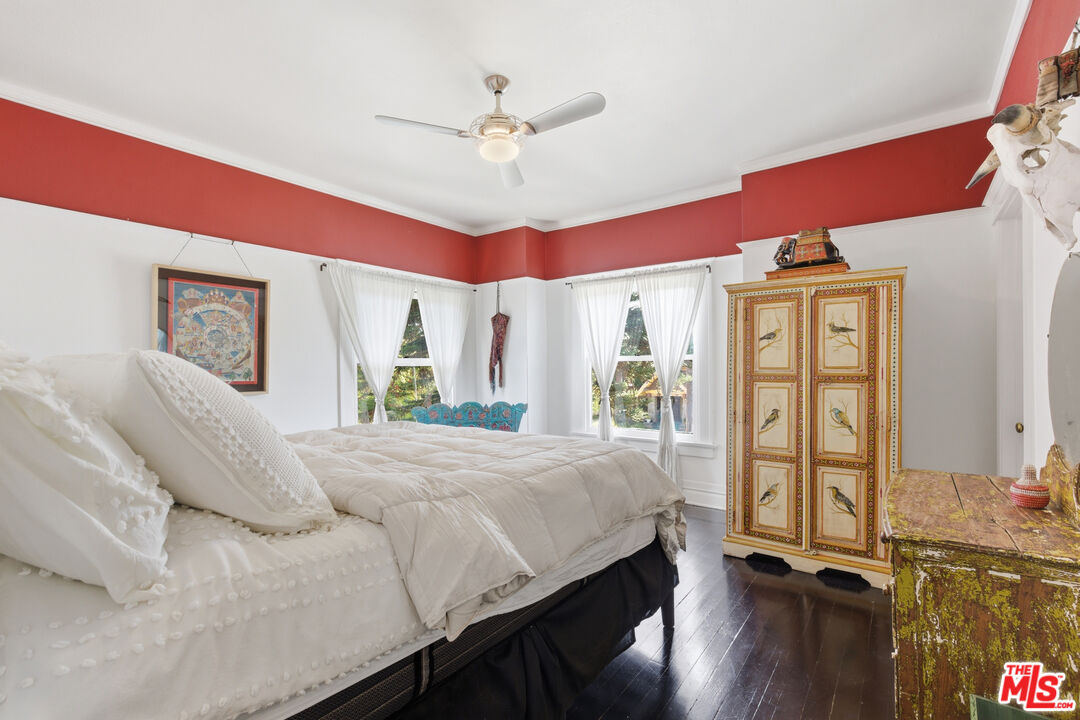 2624 Van Buren Pl