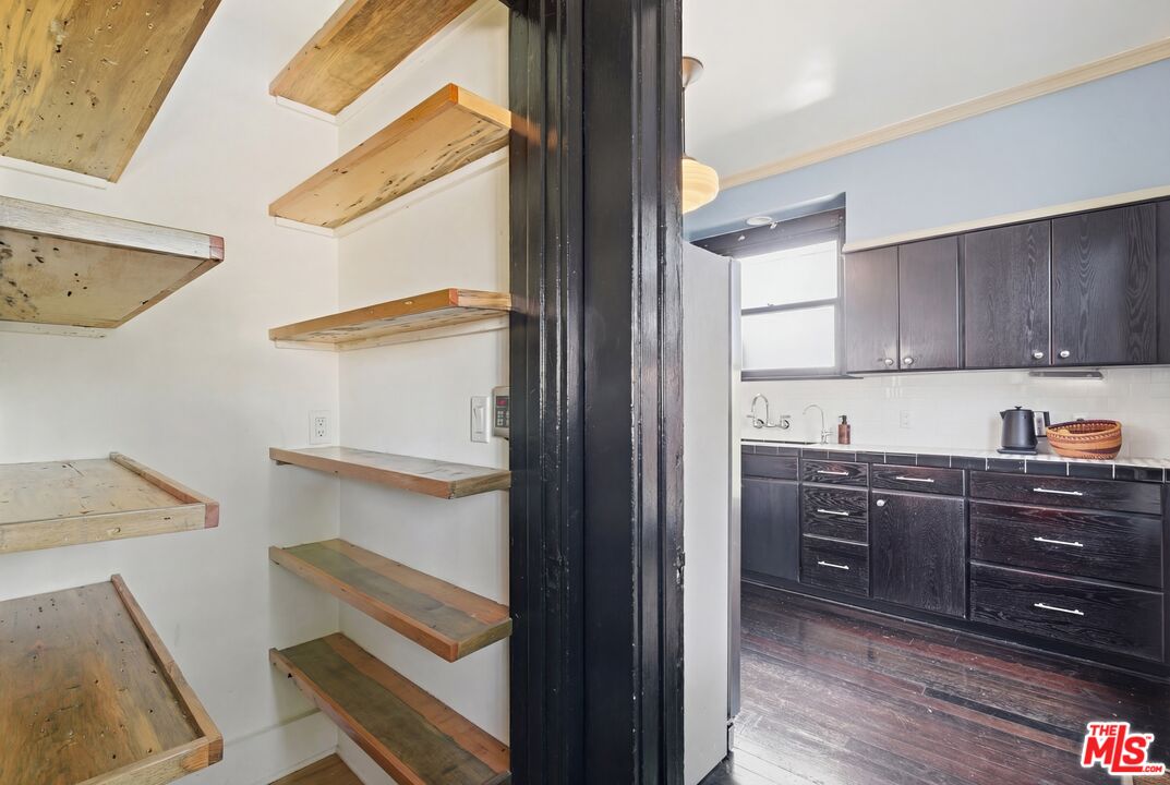 2624 Van Buren Pl