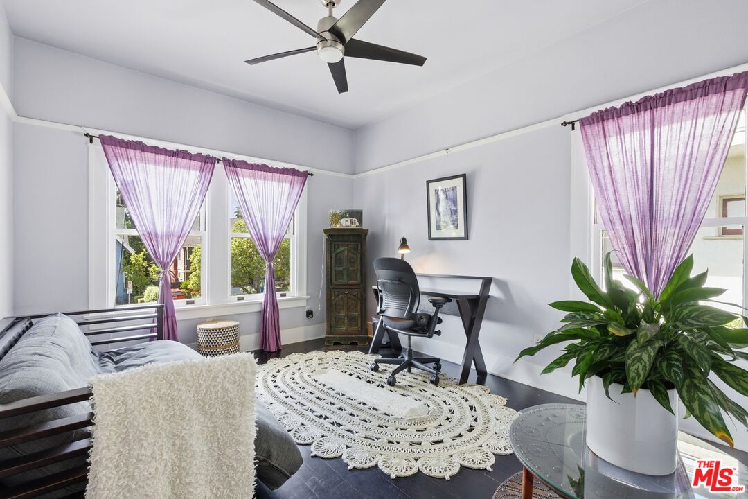 2624 Van Buren Pl