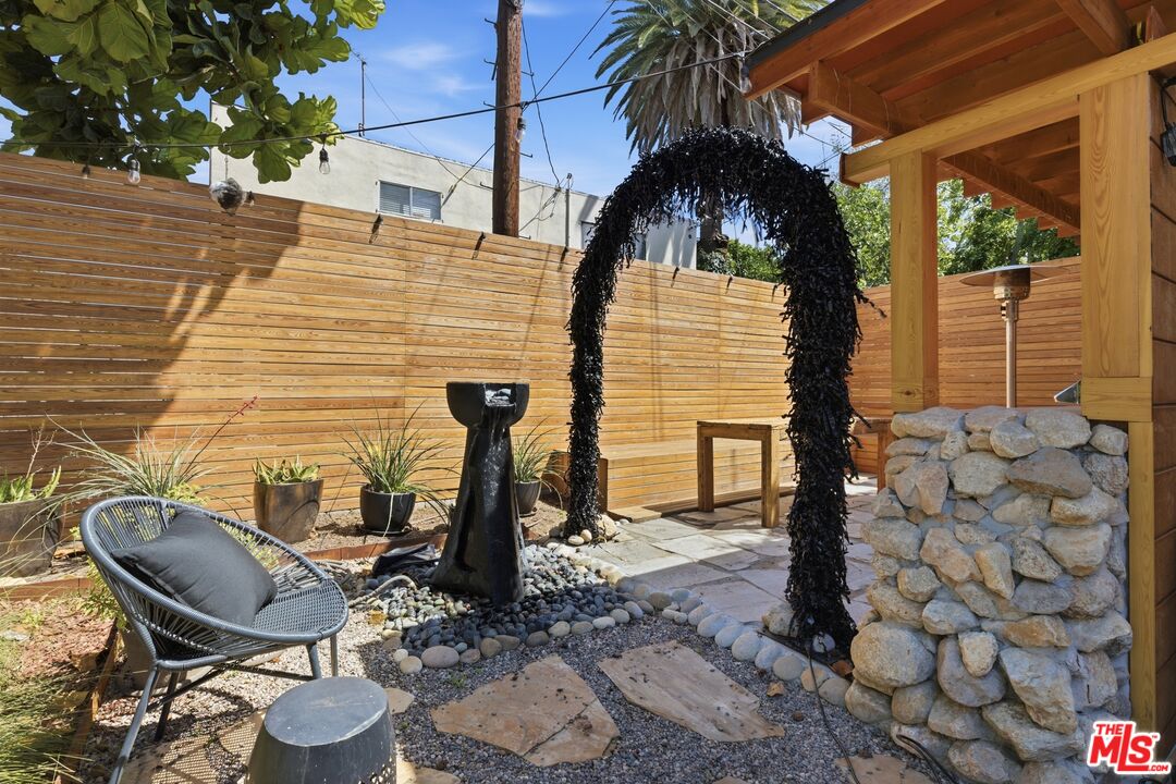 2624 Van Buren Pl