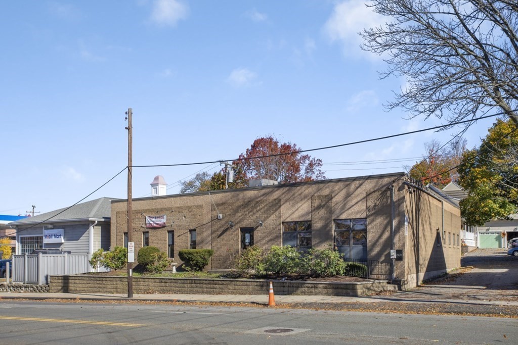 258-260 Main St