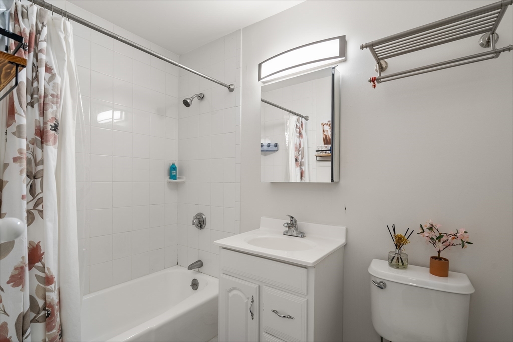 326 Broadway # 17