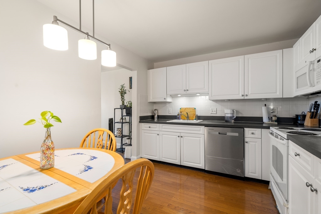 326 Broadway # 17
