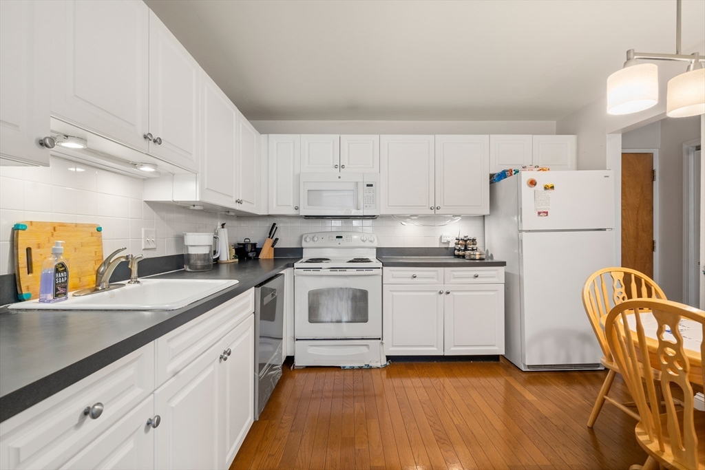 326 Broadway # 17