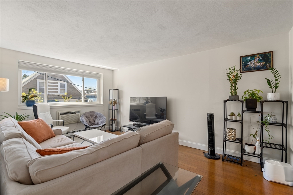326 Broadway # 17