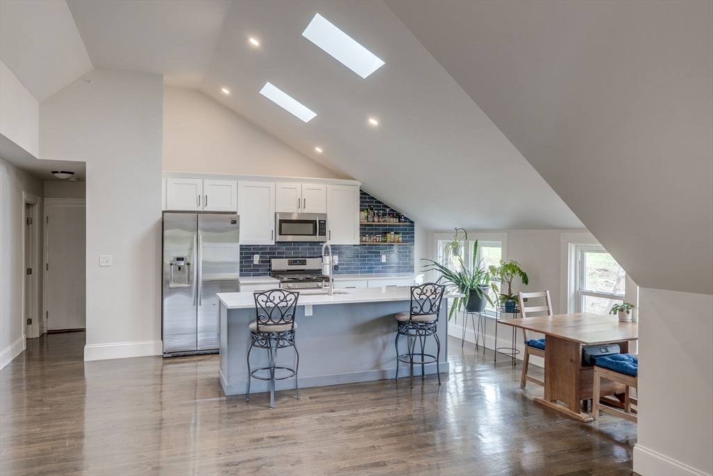 39 Rosseter St # 3