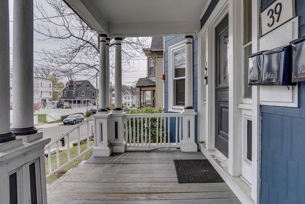39 Rosseter St # 3