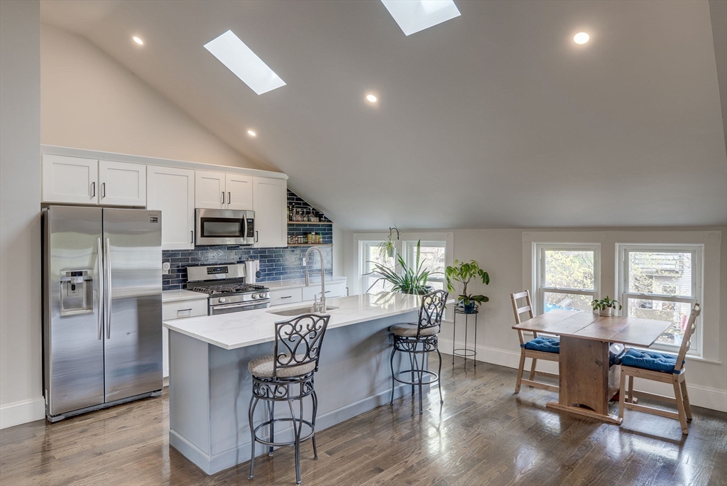 39 Rosseter St # 3