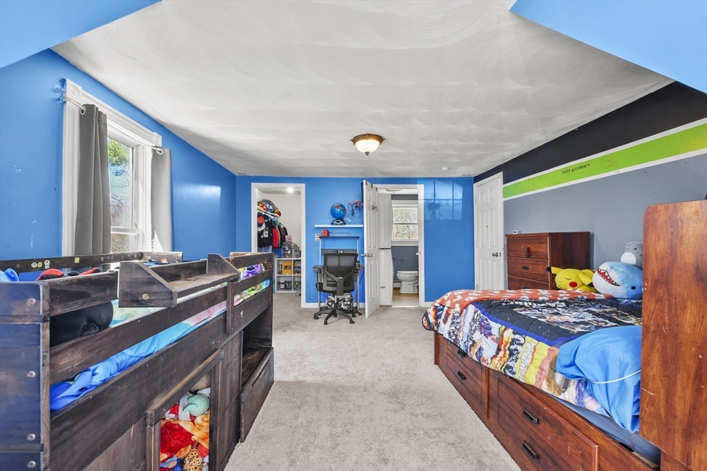 48 Francis Wyman Rd