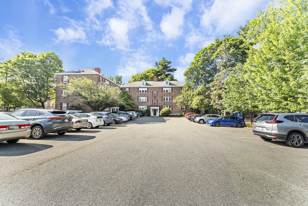 108 Maple St # 6