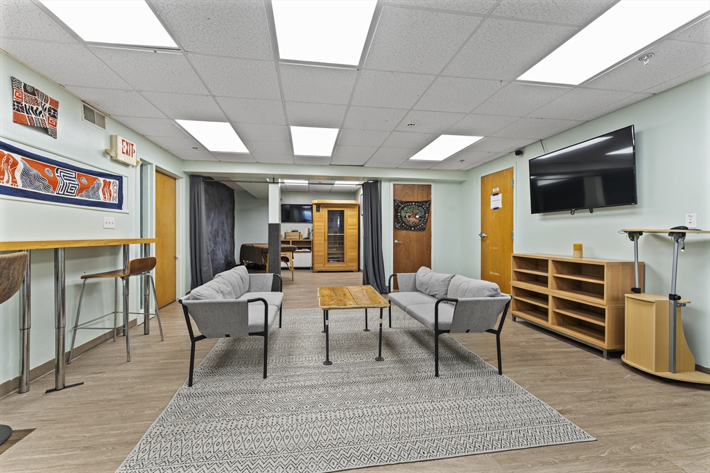 39 Pleasant St # 1A