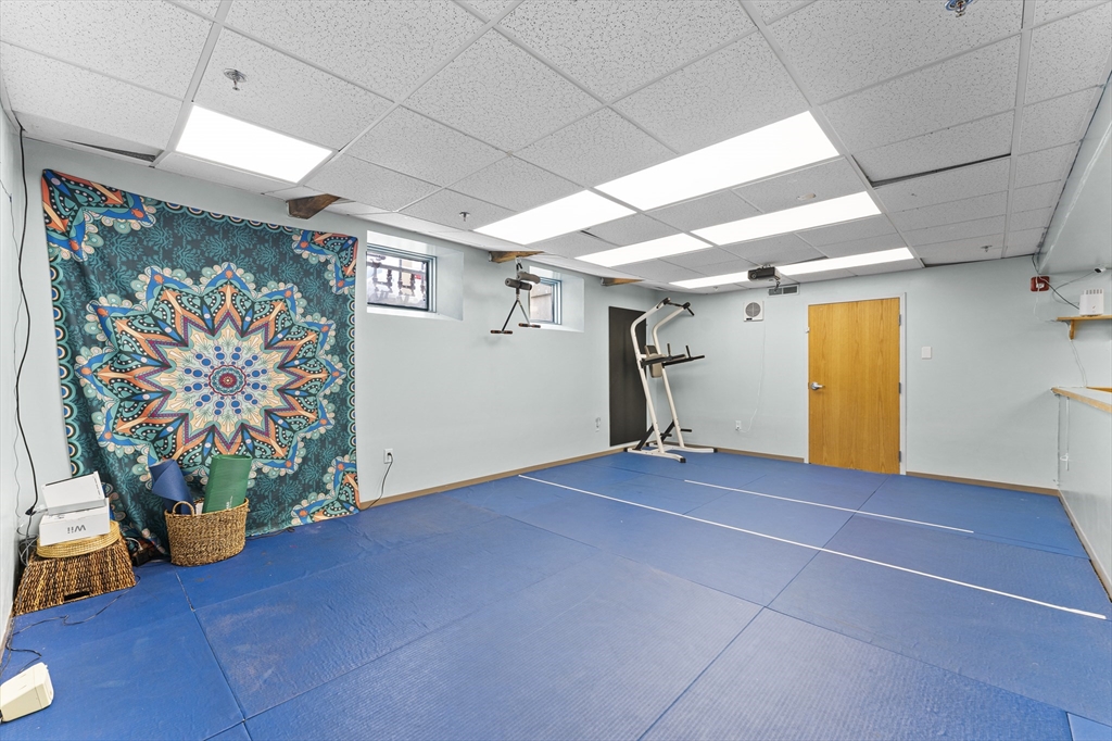 39 Pleasant St # 1A