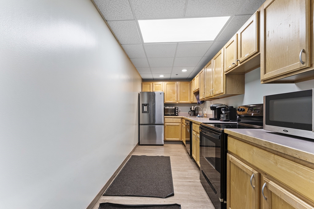 39 Pleasant St # 1A