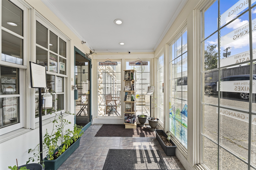 39 Pleasant St # 1A