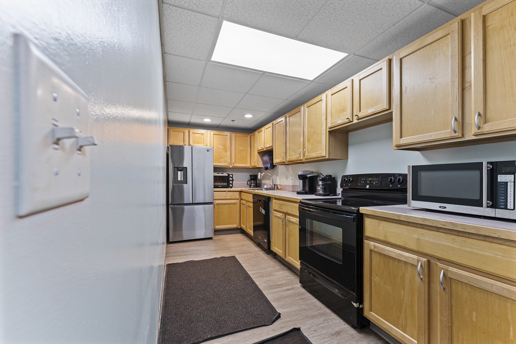 39 Pleasant St # 1A