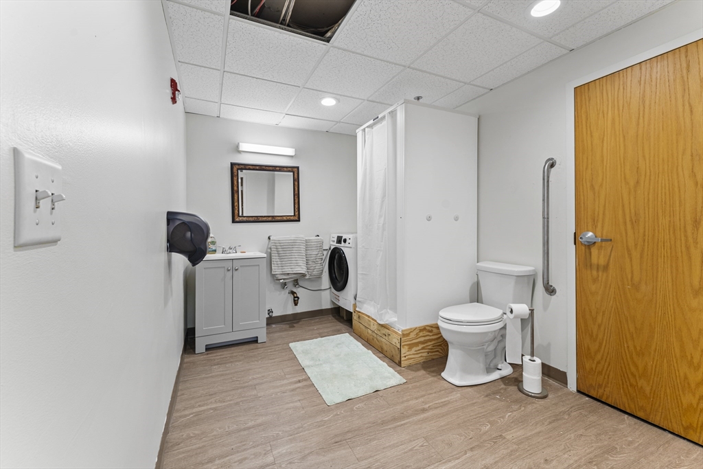 39 Pleasant St # 1A