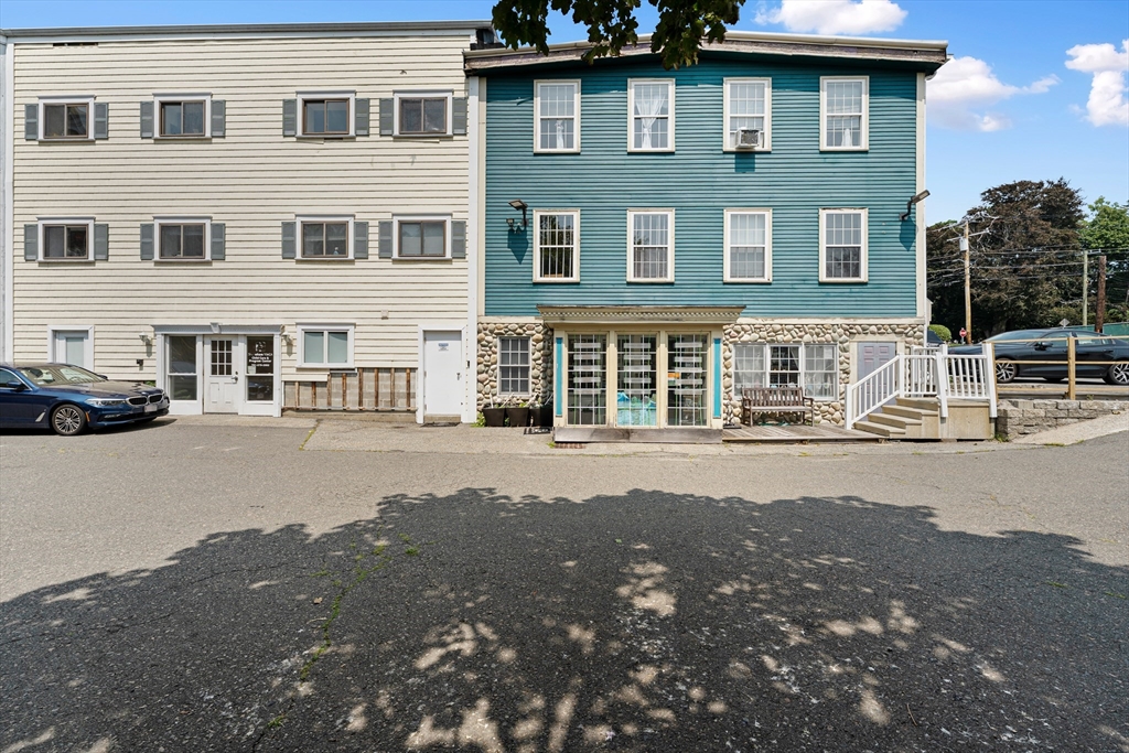39 Pleasant St # 1A