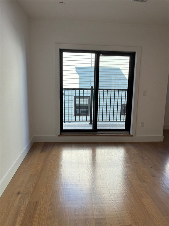 95-97 Addison St # 204