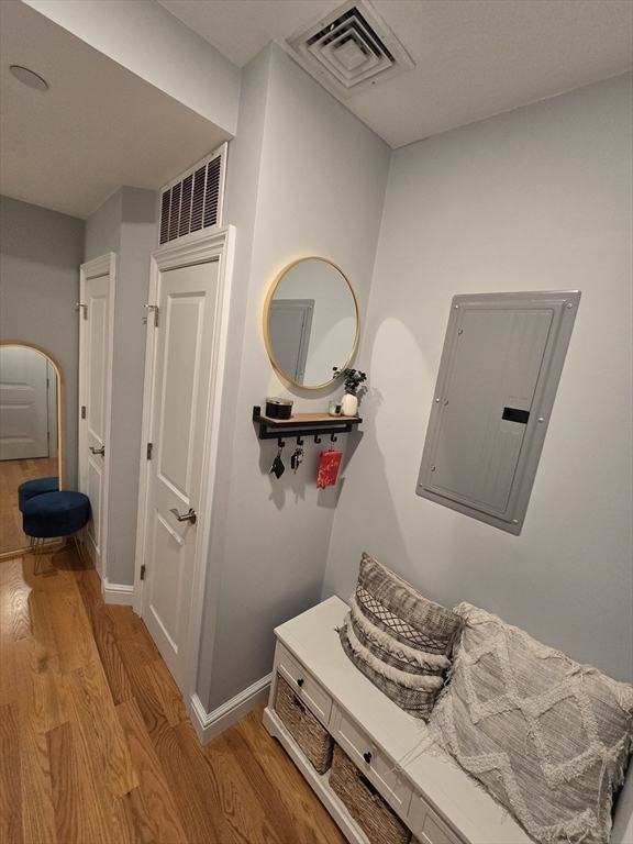 214-216 E Eagles St # 7