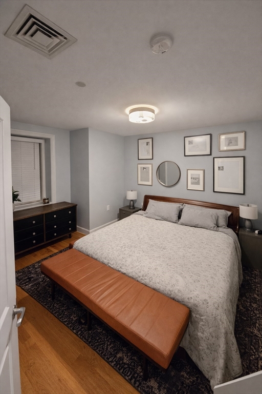 214-216 E Eagles St # 6