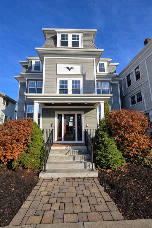 214-216 E Eagles St # 6