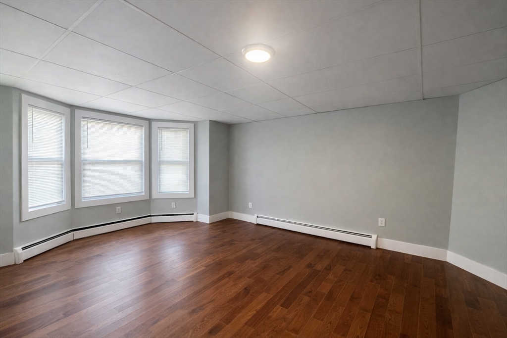 203 London St # 1
