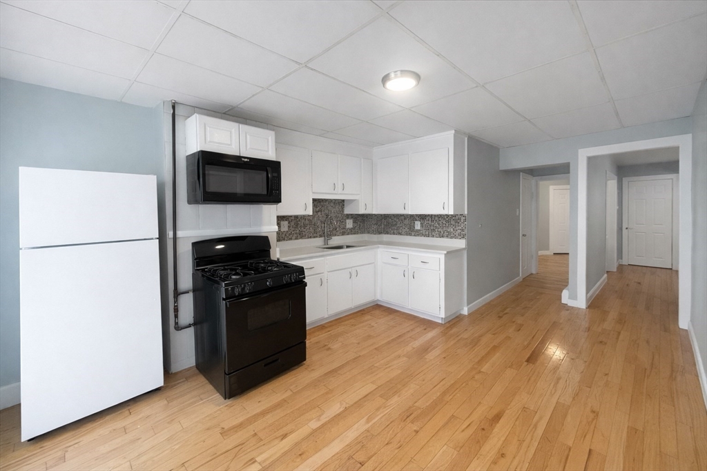 203 London St # 1