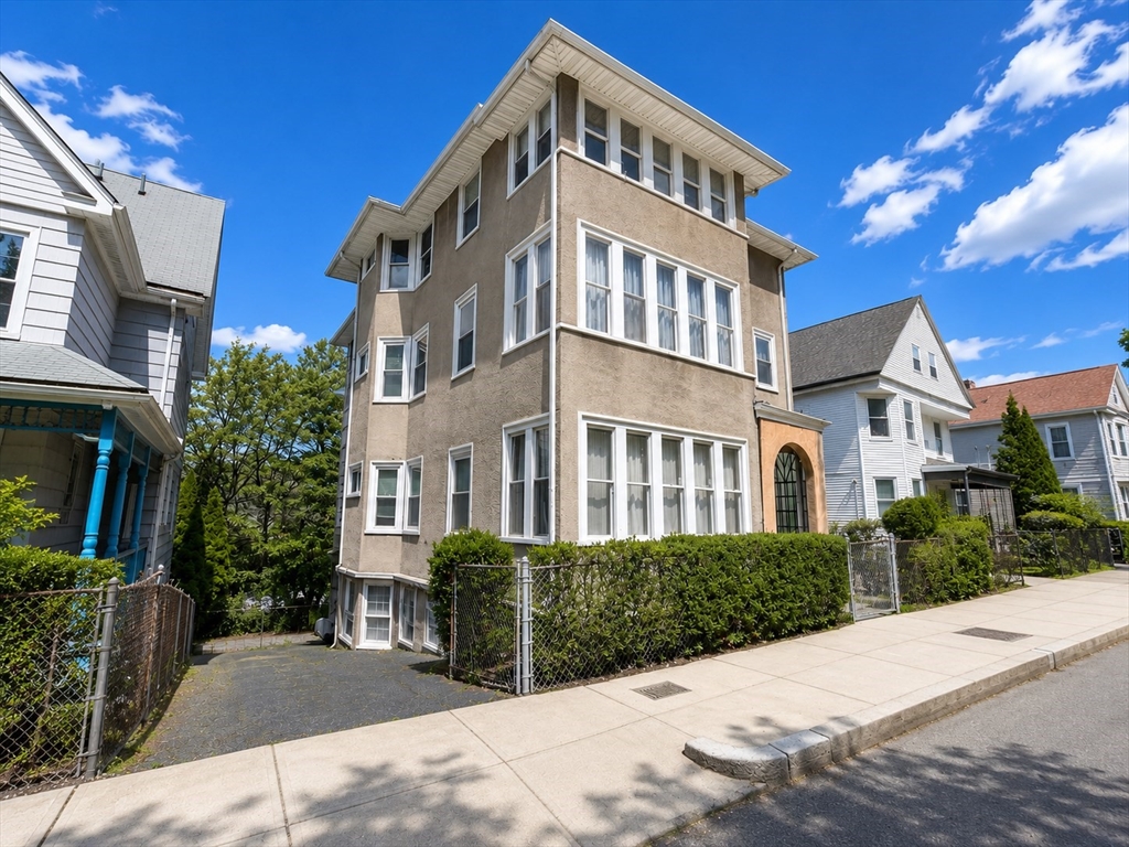 36 Wenham St