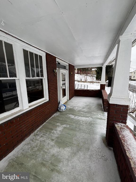 754 COLEMAN AVE