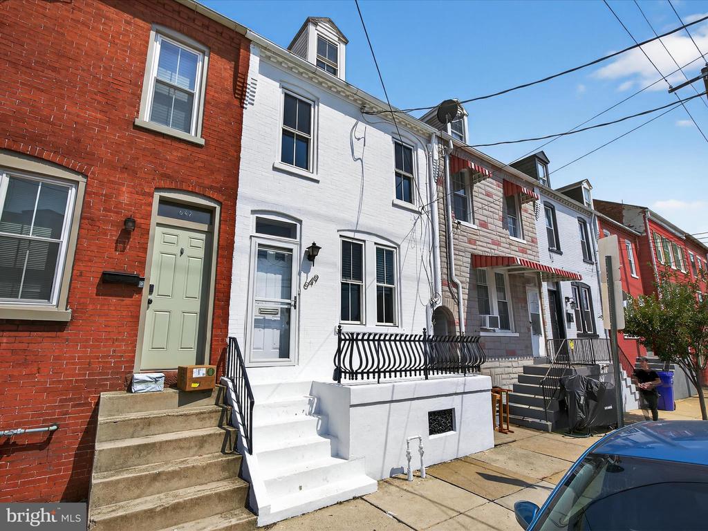 649 S QUEEN STREET